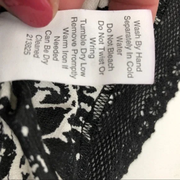 Cabi #309 Madrid Lace blouse size Medium - Picture 9 of 11